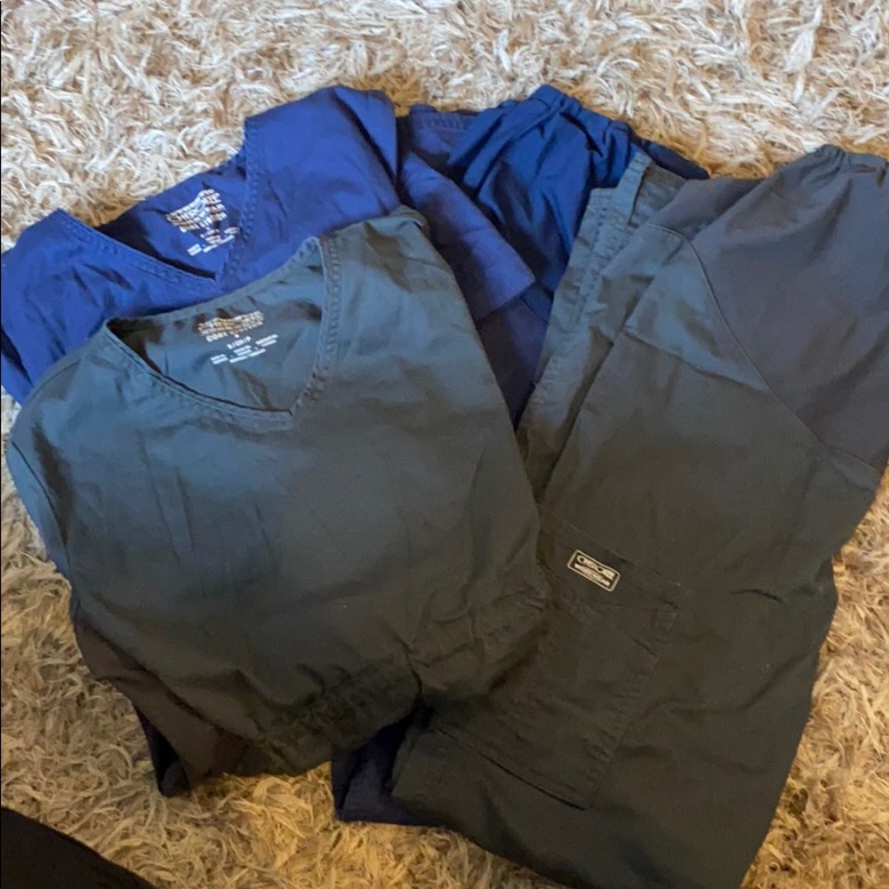 Maternity scrubs